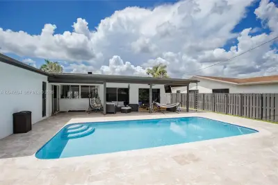 12021 NW 29th Pl, Sunrise: photo 1 of 36