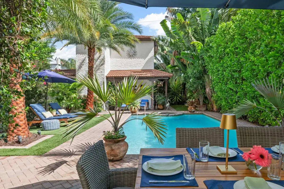 227 Marlborough Rd, West Palm Beach: photo 1 of 86