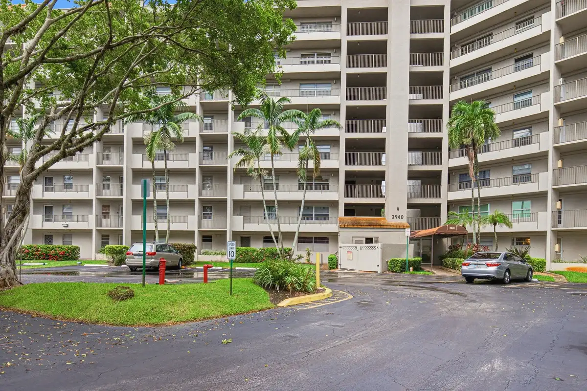 3940 Inverrary Blvd #603-a, Lauderhill: photo 1 of 39
