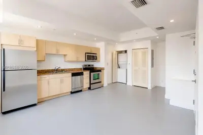 111 E Flagler St #810, Miami: photo 1 of 13