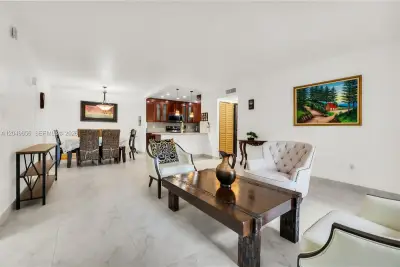 8660 SW 149th Ave #205, Miami: photo 1 of 36