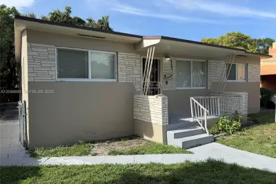 757 NW 47th St, Miami: photo 1 of 8