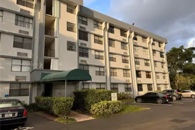 2501 Riverside Dr #503-A, Coral Springs: photo 1 of 1