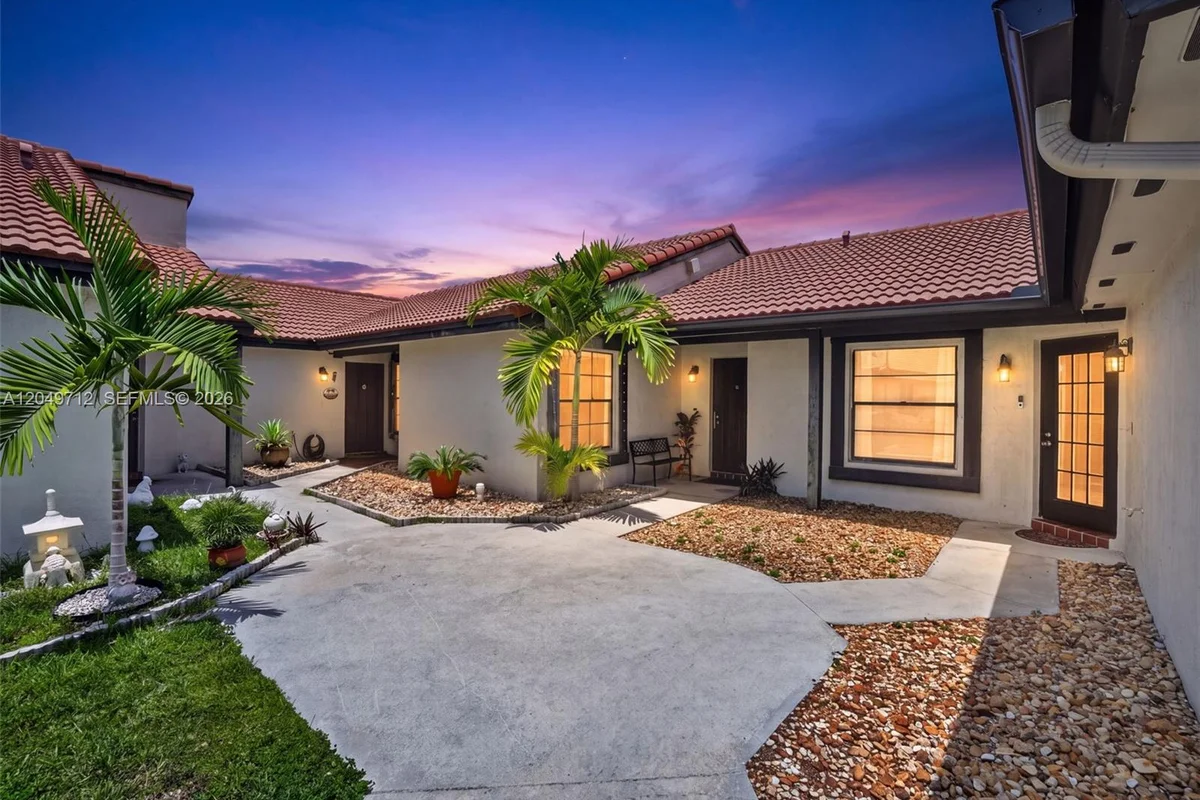 15065 SW 49th Ln #F, Miami: photo 1 of 42
