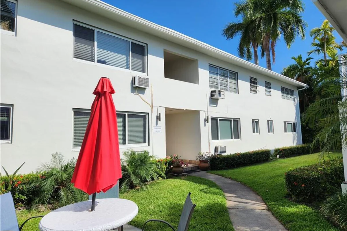 624 Antioch Ave #18, Fort Lauderdale: photo 1 of 12