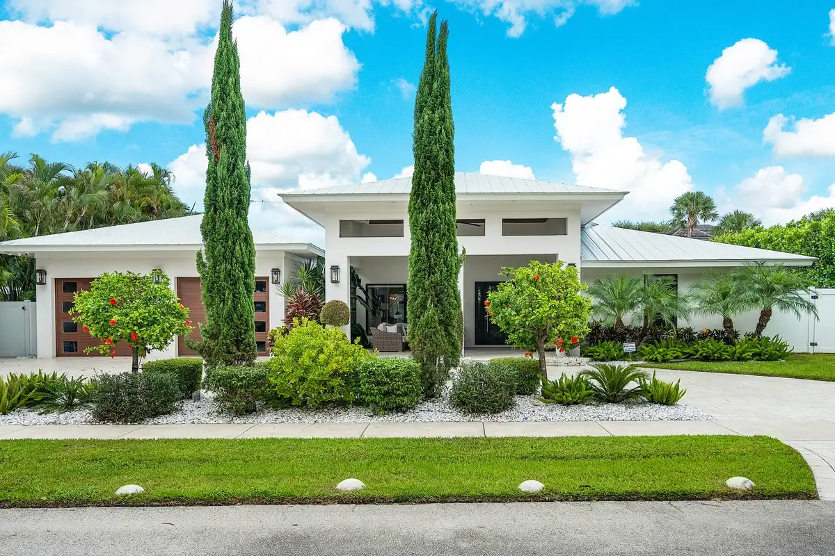 1117 Lake Dr, Delray Beach: photo 1 of 44