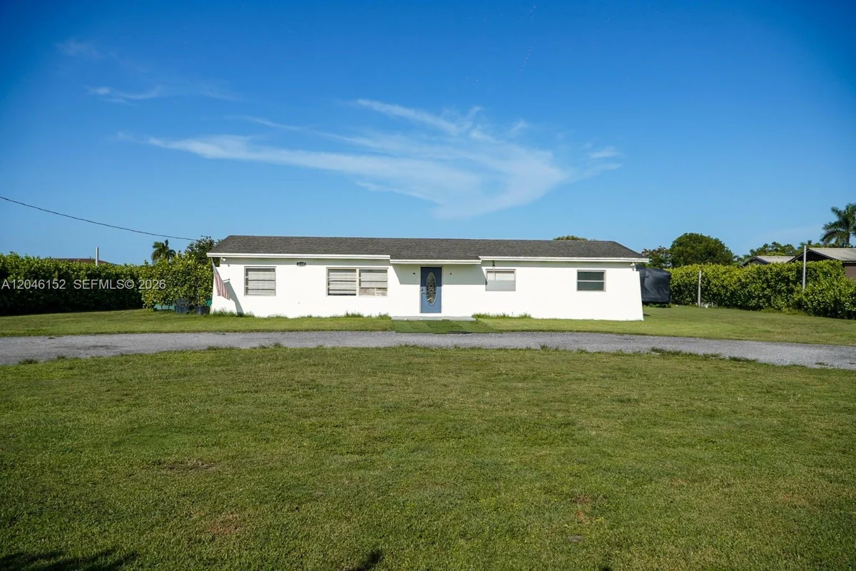 32305 SW 202nd Ave, Homestead: photo 1 of 14