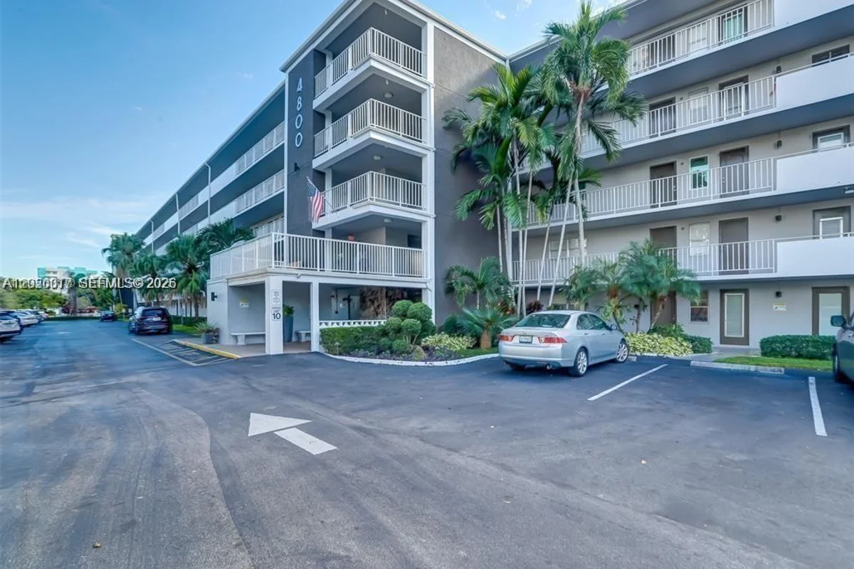 4800 Hillcrest Ln #511, Hollywood: photo 1 of 21