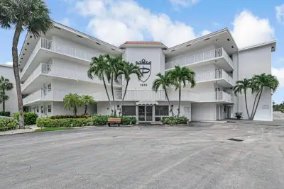 1910 S Ocean Blvd #112, Delray Beach: photo 1 of 52