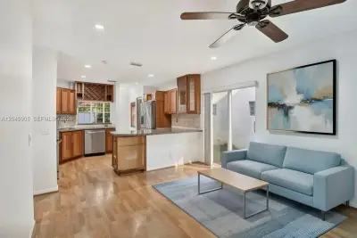 1485 Seabay Rd, Weston: photo 1 of 29
