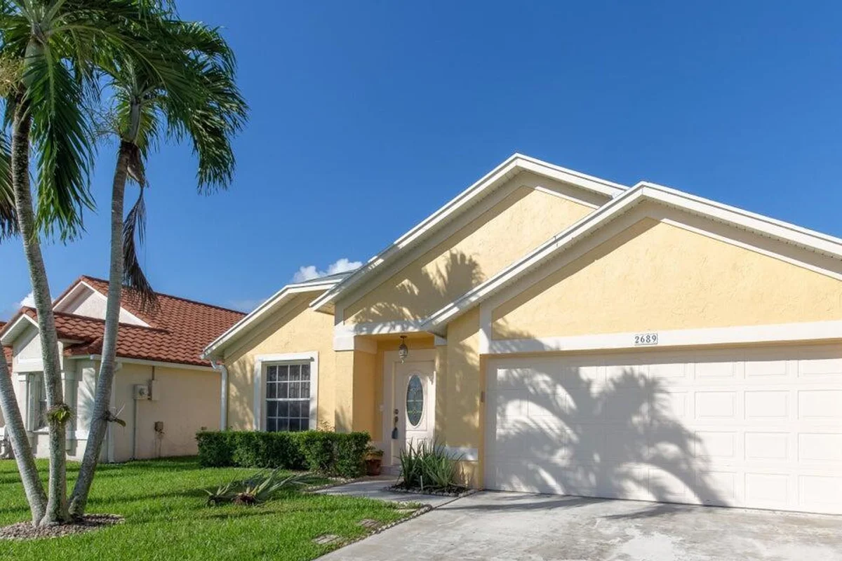 2689 Fairway Cove Ct E, Wellington: photo 1 of 15