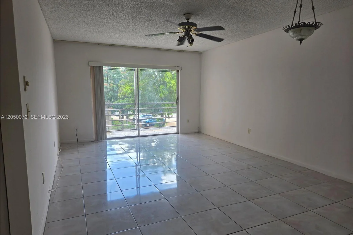 2800 NW 56th Ave #G301, Lauderhill: photo 1 of 16