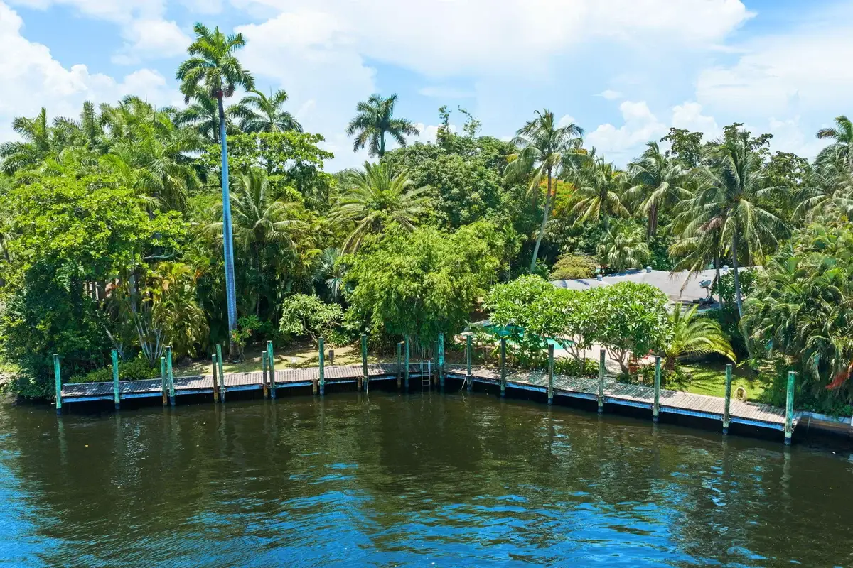 2151 SW 23rd Ter, Fort Lauderdale: photo 1 of 57
