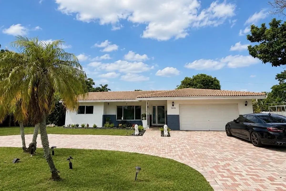 3608 NW 82nd Ave, Coral Springs: photo 1 of 17