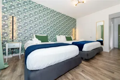 6760 Collins Ave #7, Miami Beach: photo 1 of 5