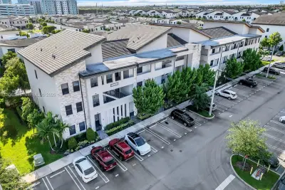 8045 NW 104th Ave #32, Doral: photo 1 of 35