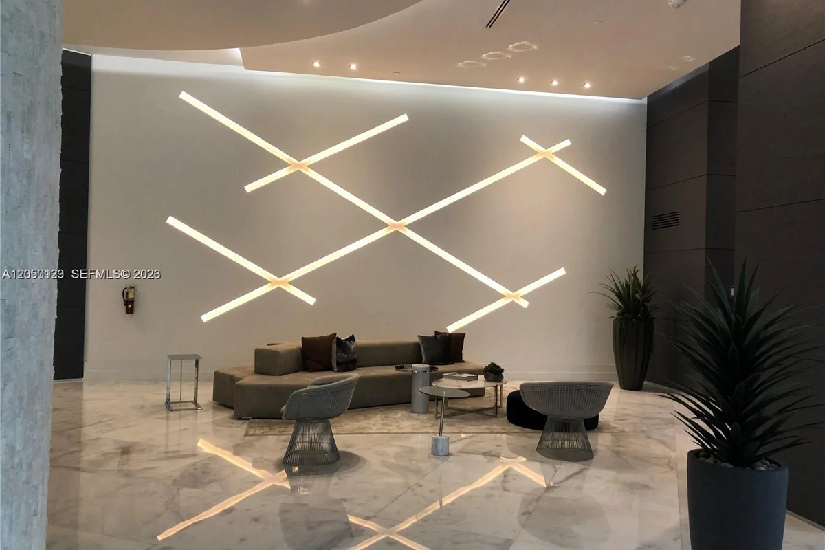 3300 NE 192nd St #PH05, Aventura: photo 1 of 13
