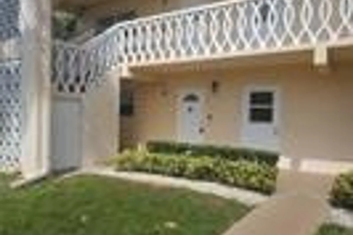230 N Federal Hwy #106, Deerfield Beach: photo 1 of 15