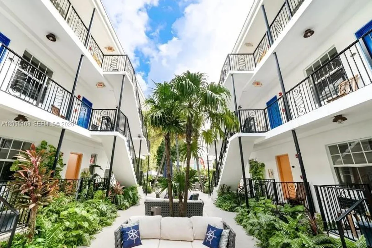 1330 Pennsylvania Ave #313, Miami Beach: photo 1 of 14