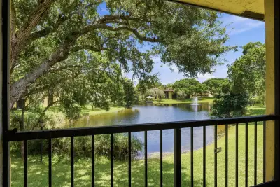 824 SW 9th Street Cir #201, Boca Raton: photo 1 of 22