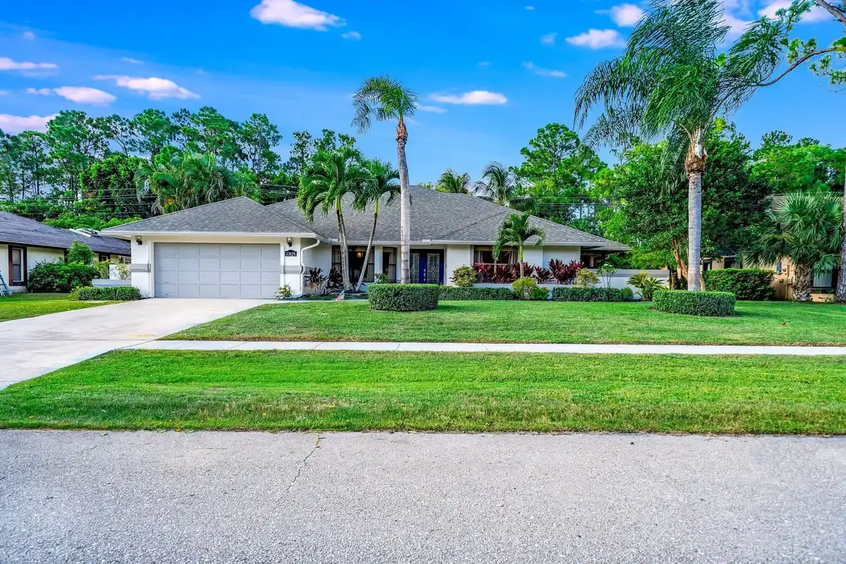 13659 Ishnala Cir, Wellington: photo 1 of 35