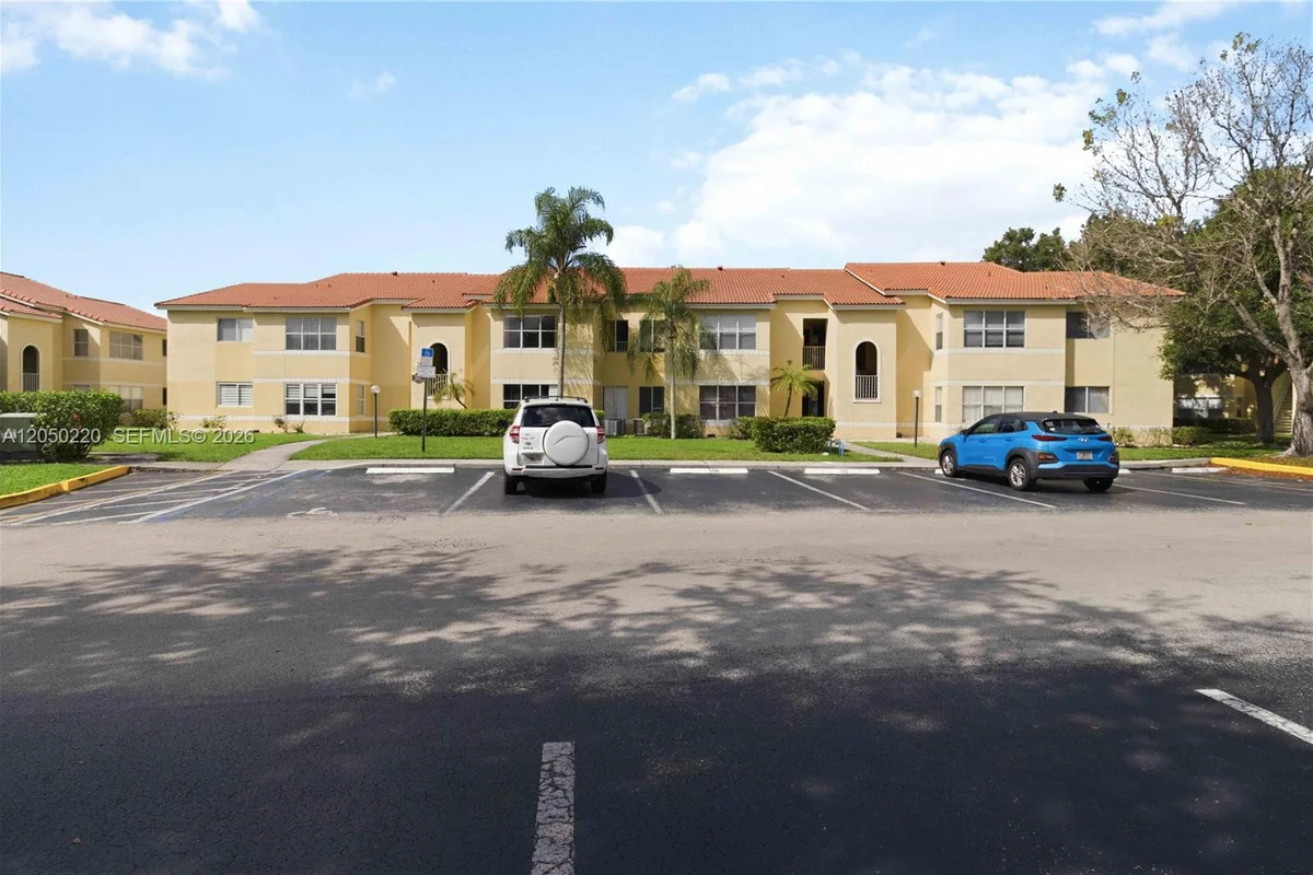 12760 Vista #724, Sunrise: photo 1 of 26