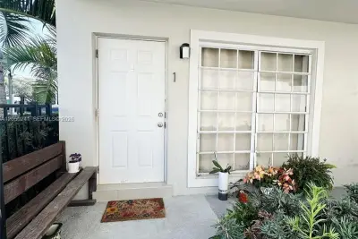 317 Hendricks Isle #1, Fort Lauderdale: photo 1 of 15
