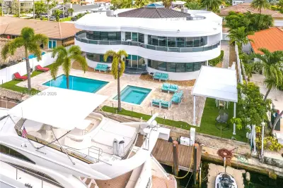 3344 NE 167th St, North Miami Beach: photo 1 of 101