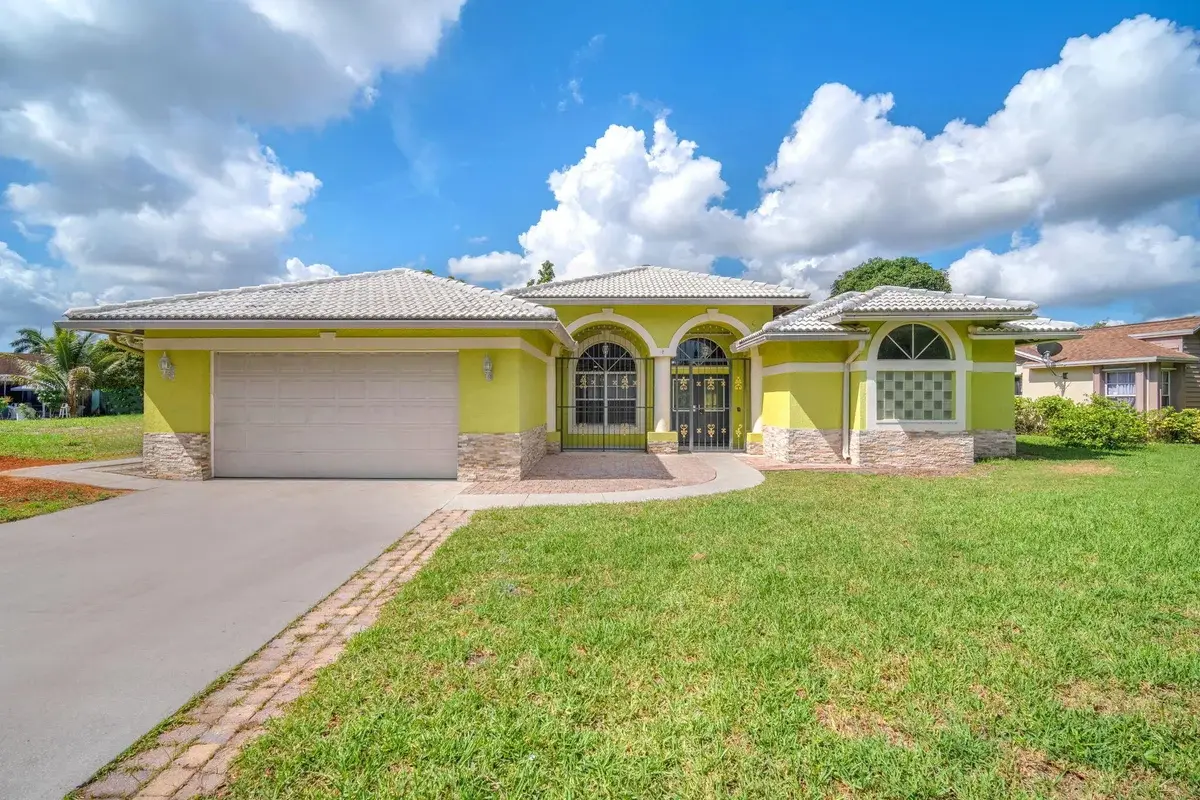 4100 Temple St, West Palm Beach: photo 1 of 31
