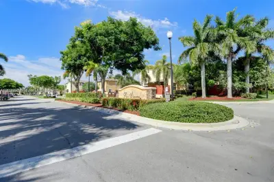 9303 SW 227th St #4-3, Cutler Bay: photo 1 of 38