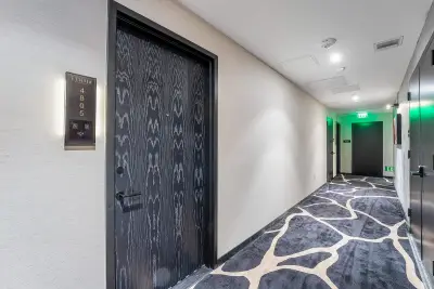 20 NE 11th St #4805, Miami: photo 1 of 4