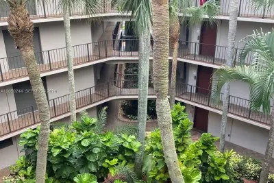 8520 SW 133rd Ave Rd #406, Miami: photo 1 of 12