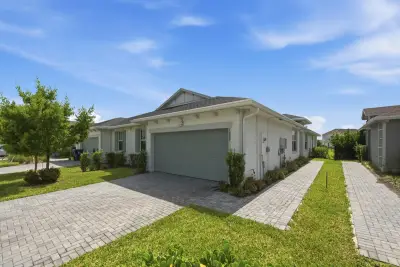 1397 Haywagon Trl, Loxahatchee: photo 1 of 49