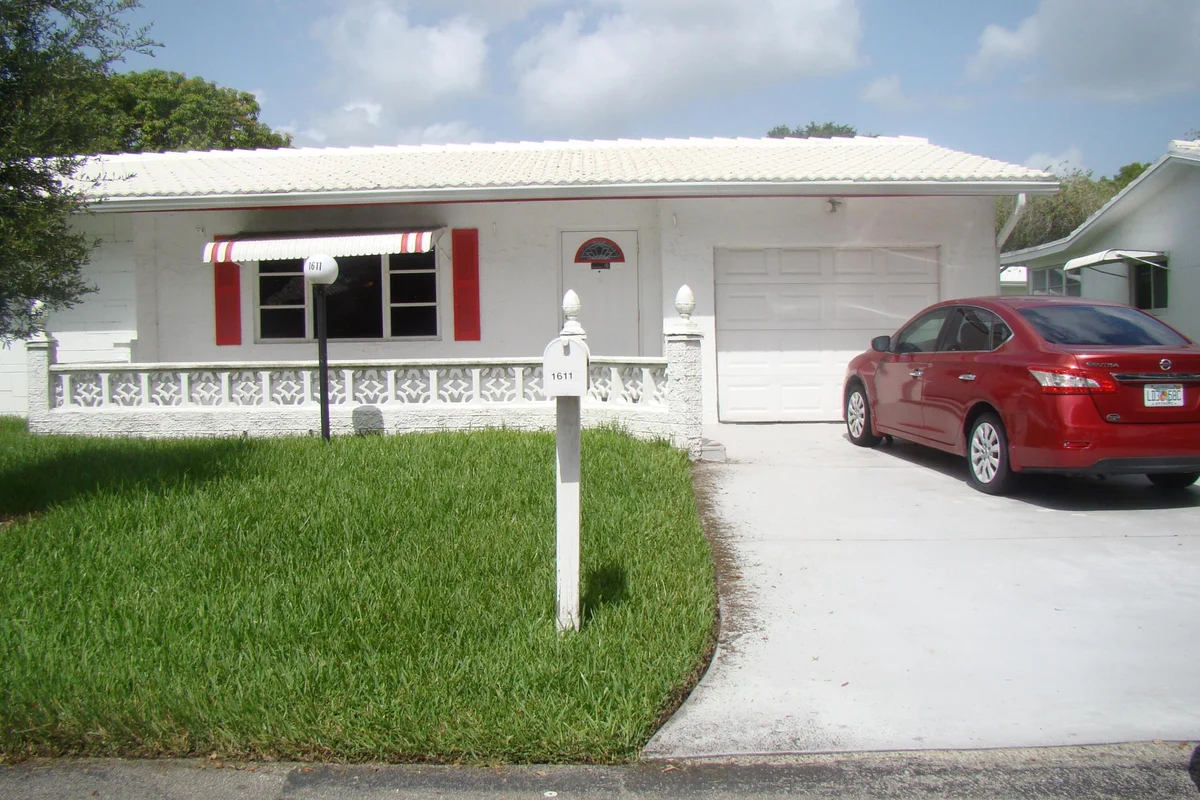 1611 NW 82nd Ter, Plantation: photo 1 of 26
