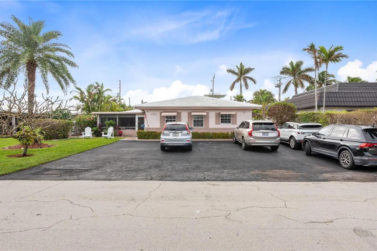 242 Neptune Ave, Lauderdale-by-the-Sea: photo 1 of 14