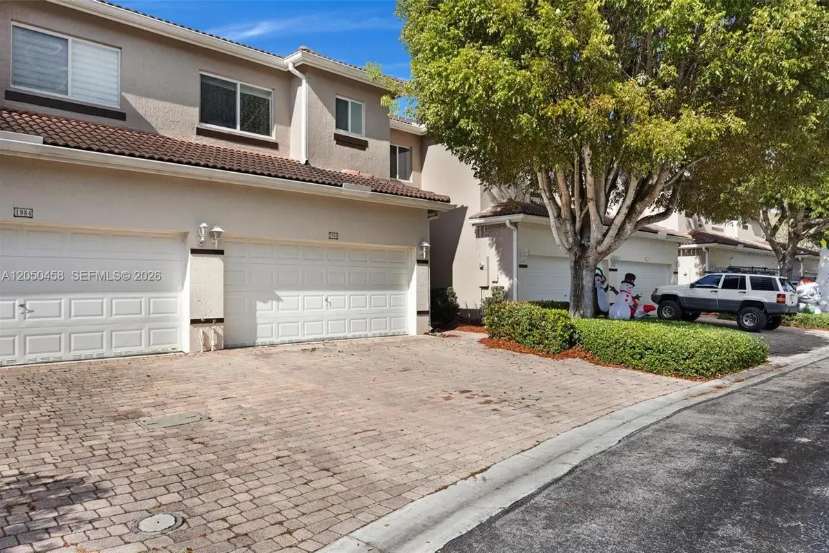 1980 SE 23rd Ave, Homestead: photo 1 of 46