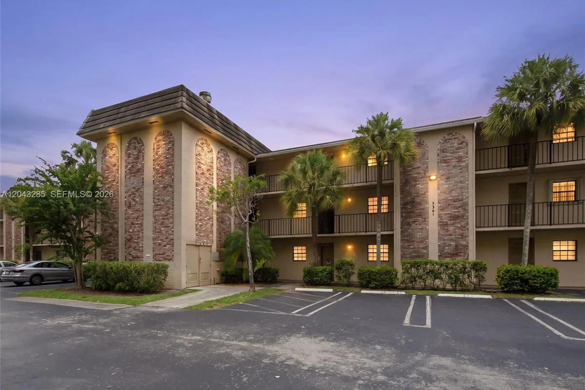 3361 NW 85th Ave #205, Coral Springs: photo 1 of 31