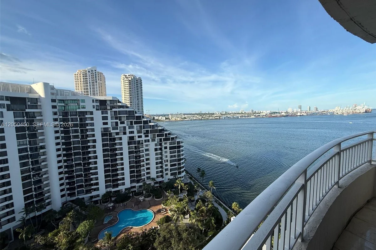 770 Claughton Island Dr #2107, Miami: photo 1 of 16