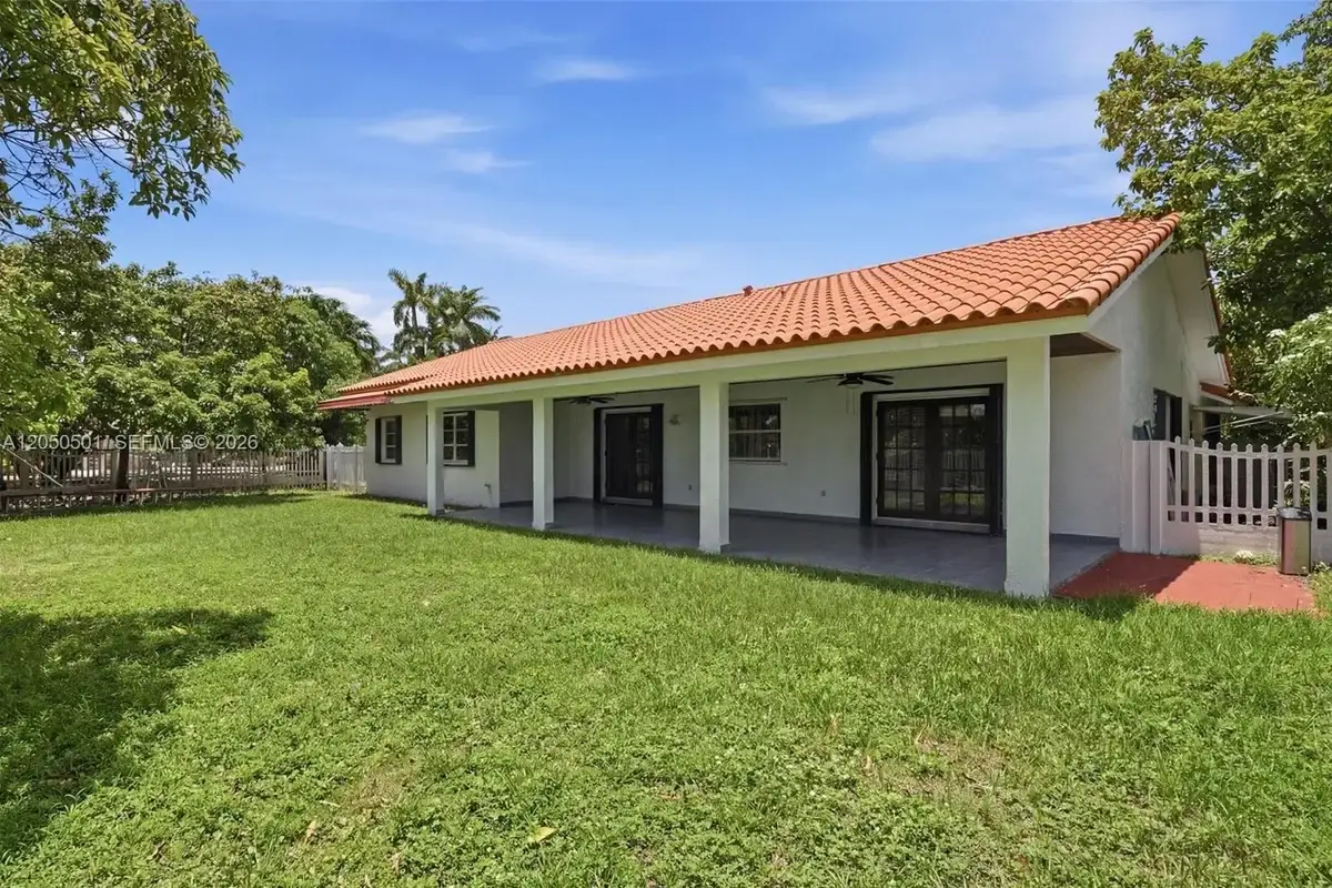 4531 SW 146th Ct, Miami: photo 1 of 42
