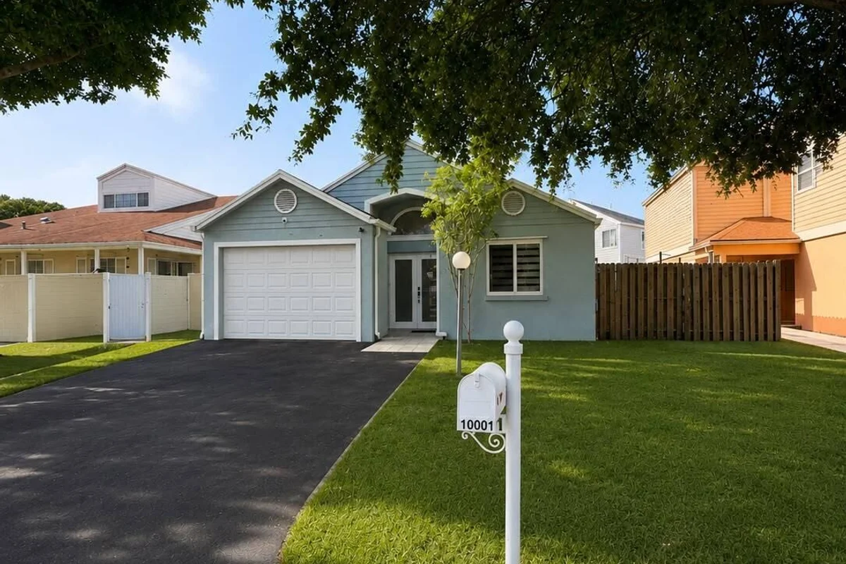 10031 SW 223rd Ter, Cutler Bay: photo 1 of 20
