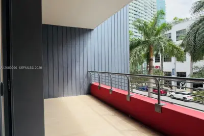 90 NE 32 St #206, Miami: photo 1 of 21