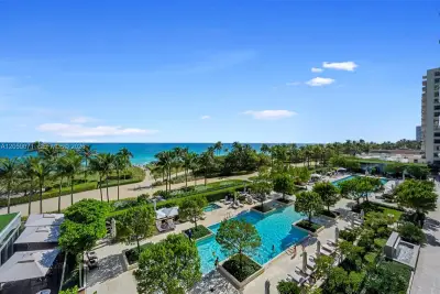 10203 Collins Ave #401, Bal Harbour: photo 1 of 43