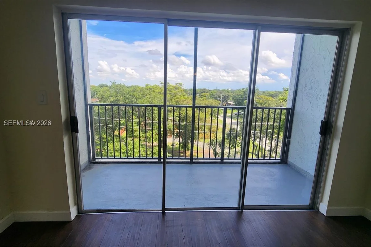 7541 NW 16th St #1507, Plantation: photo 1 of 15