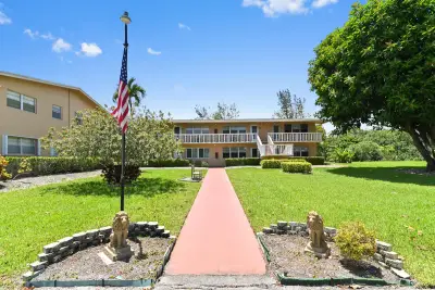 75 Camden Dr #C, West Palm Beach: photo 1 of 18