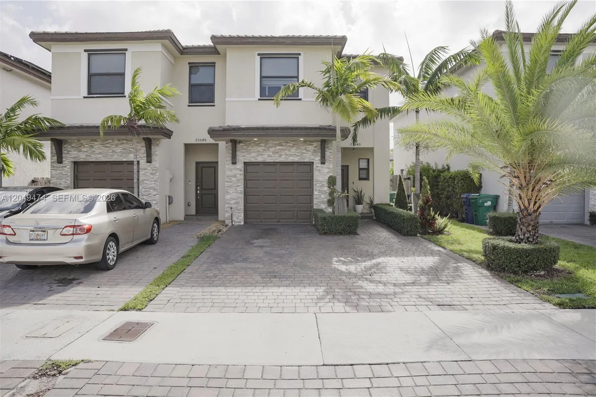 25540 SW 108th Ct, Homestead: photo 1 of 41