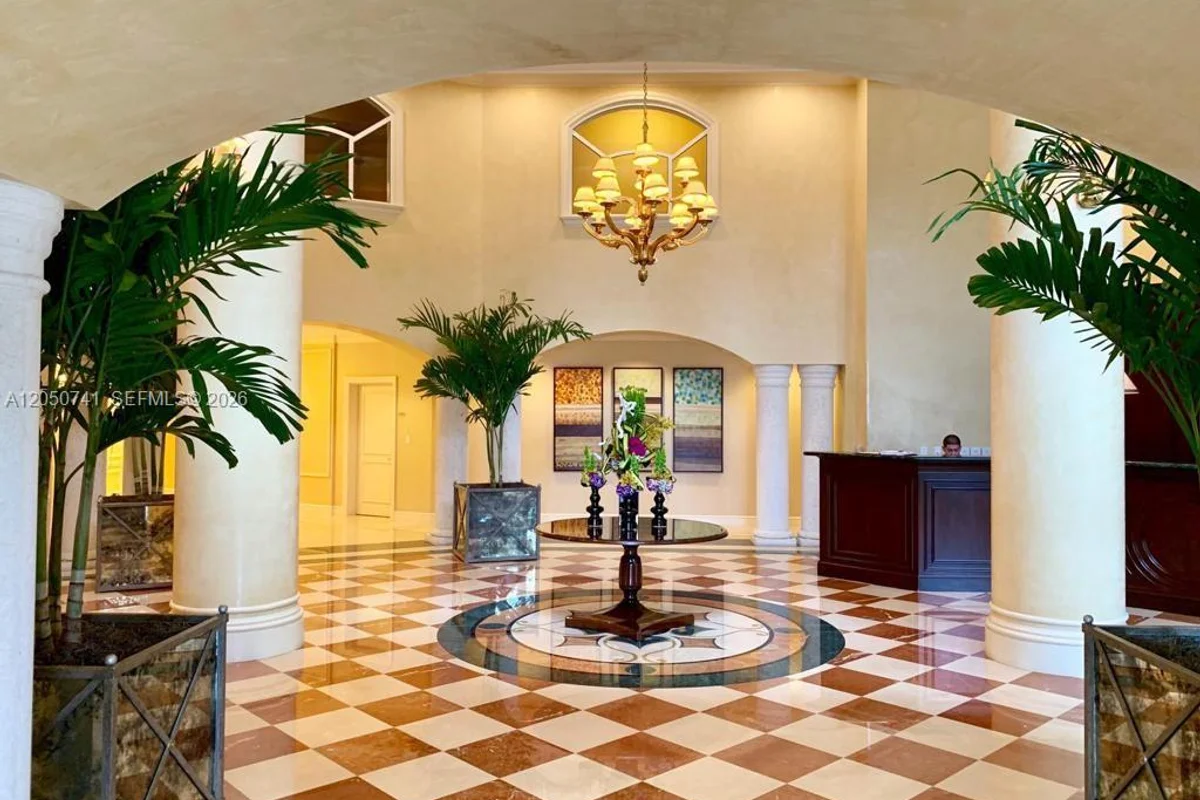 20000 E Country Club Dr #405, Aventura: photo 1 of 1