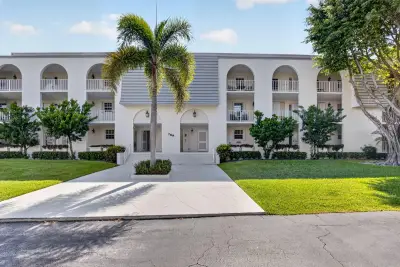769 Jeffery St #2-104, Boca Raton: photo 1 of 56