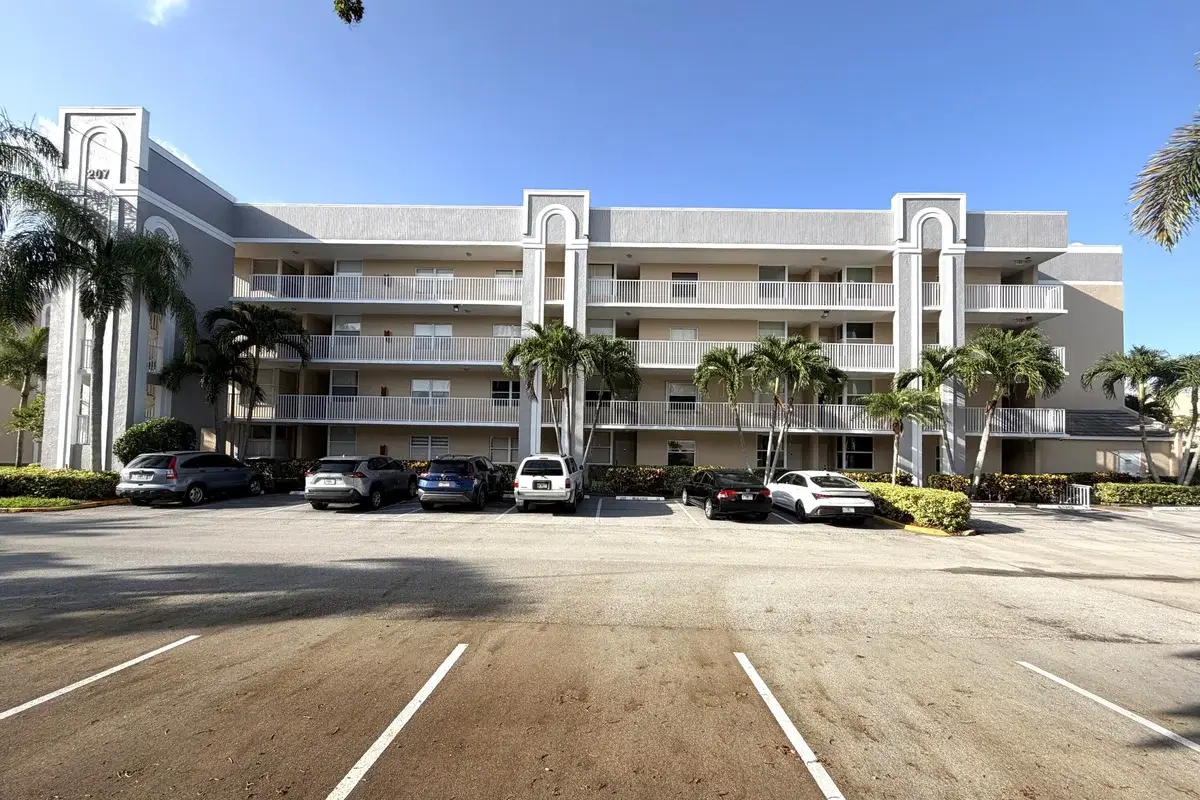 10382 NW 24th Pl #104, Sunrise: photo 1 of 11