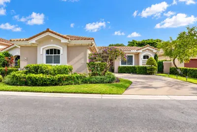 20710 NW 29th Ave, Boca Raton: photo 1 of 97
