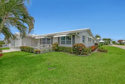 1101 SW 15th St, Boynton Beach: photo 1 of 30